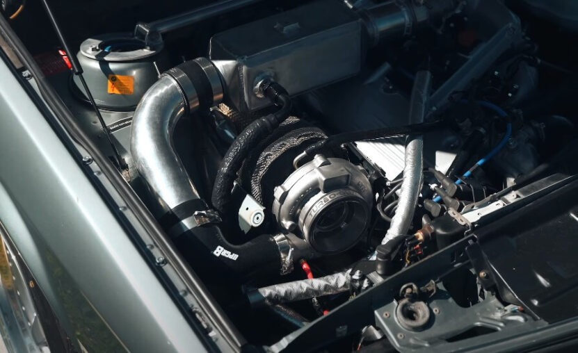Close up view of a BMW E28 engine