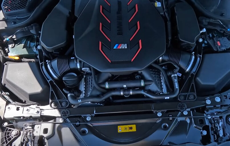BMW M5 Touring engine